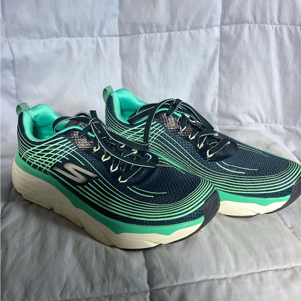 Skechers Women's Teal and Navy Sneakers